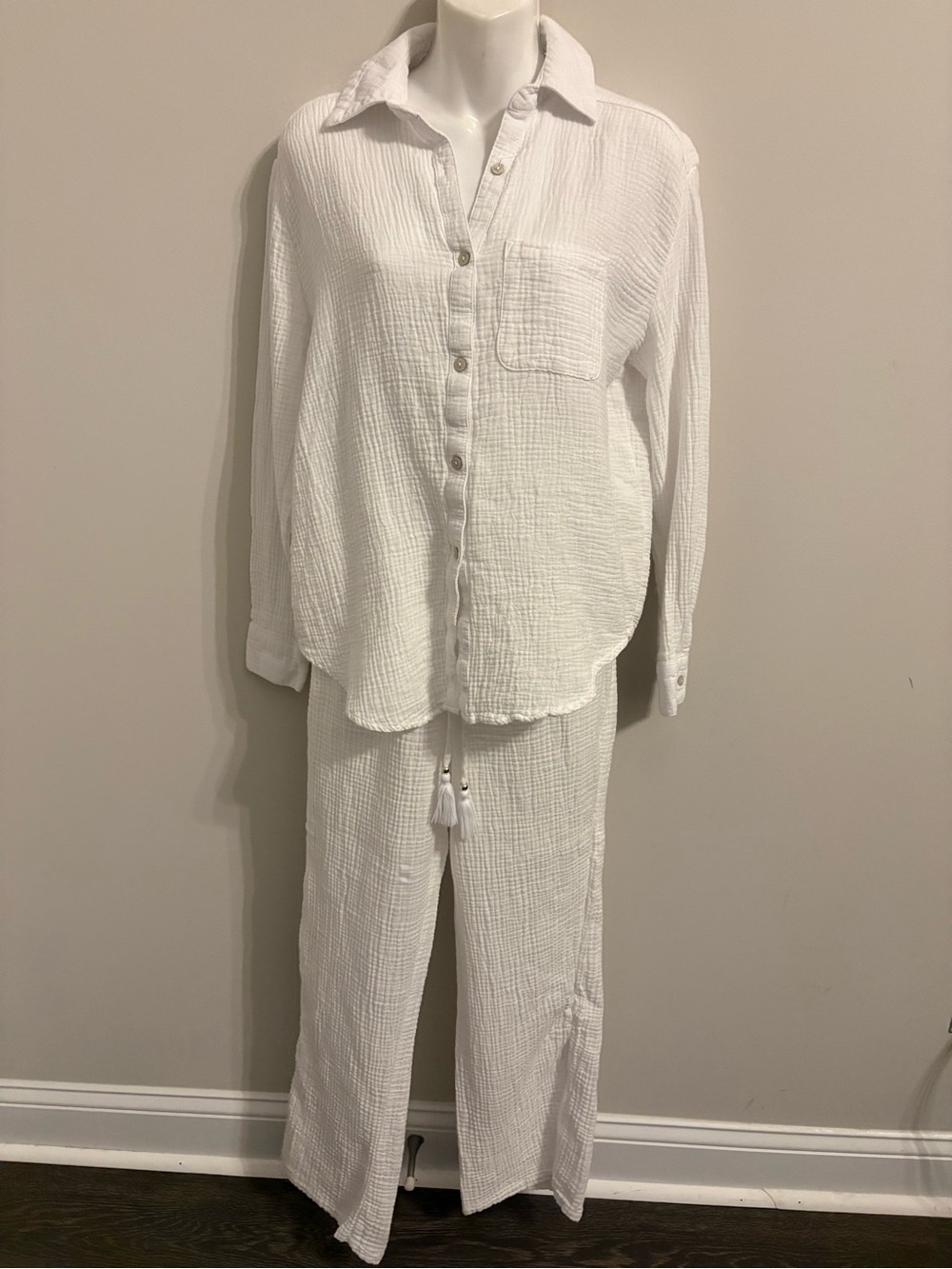 Time and Tru White Gauze Button-Up Top and Wide-Leg Pants Set